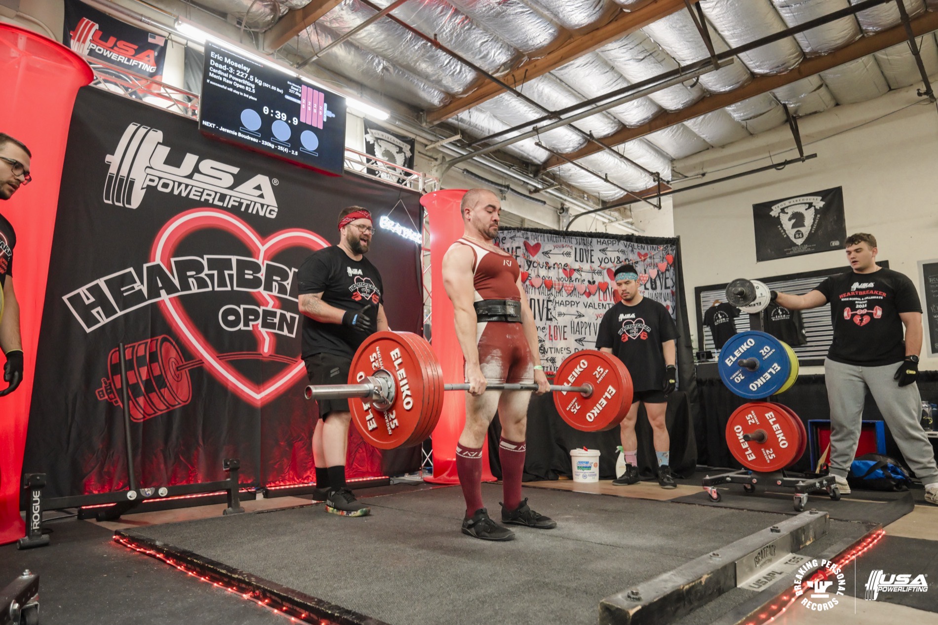 Eric Moseley deadlifting at a powerlifting meet